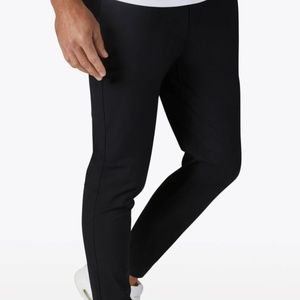 NWT Cuts AO Jogger Large Black